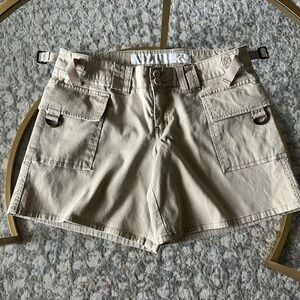 Plugg Cotton Khaki Cargo Shorts for Women, Size 7 (Juniors)